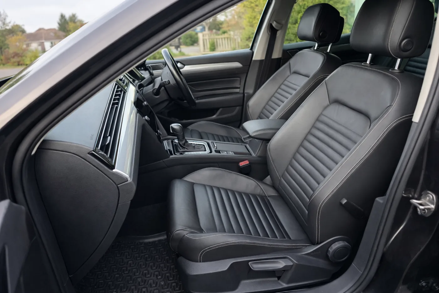 Premium front seats and cabin